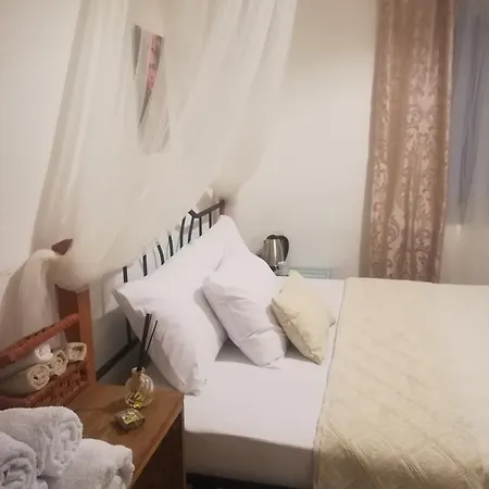 Alacati Frida Hotel *